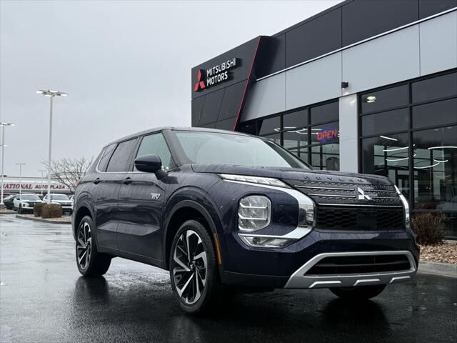 2025 MITSUBISHI Outlander