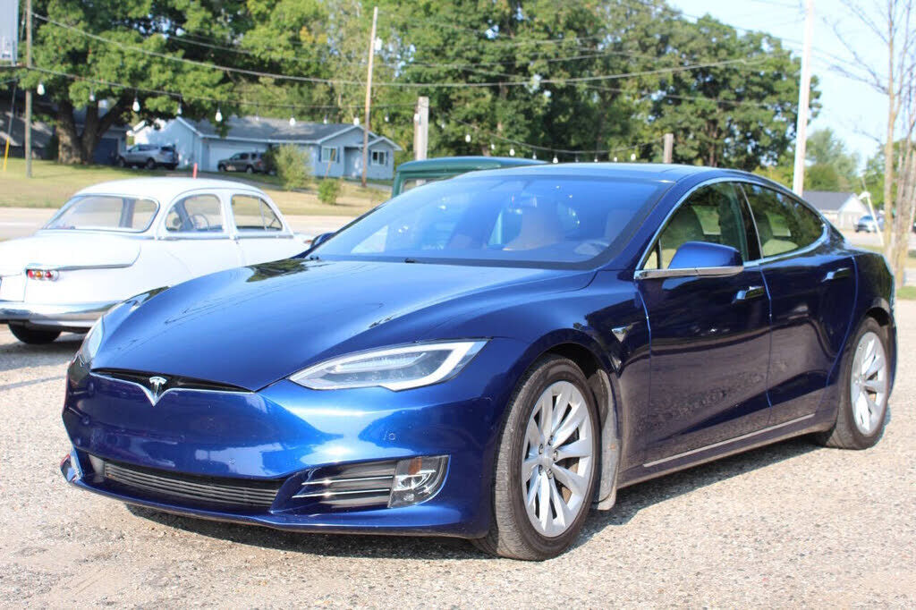 2016 TESLA Model S