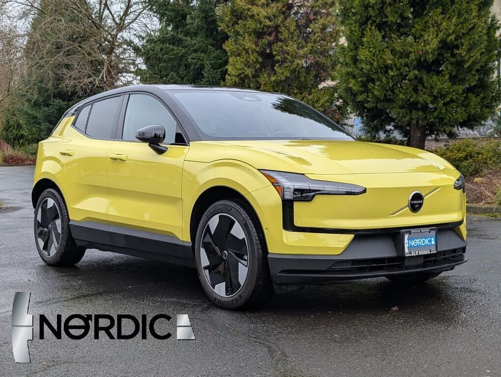 2025 VOLVO EX30