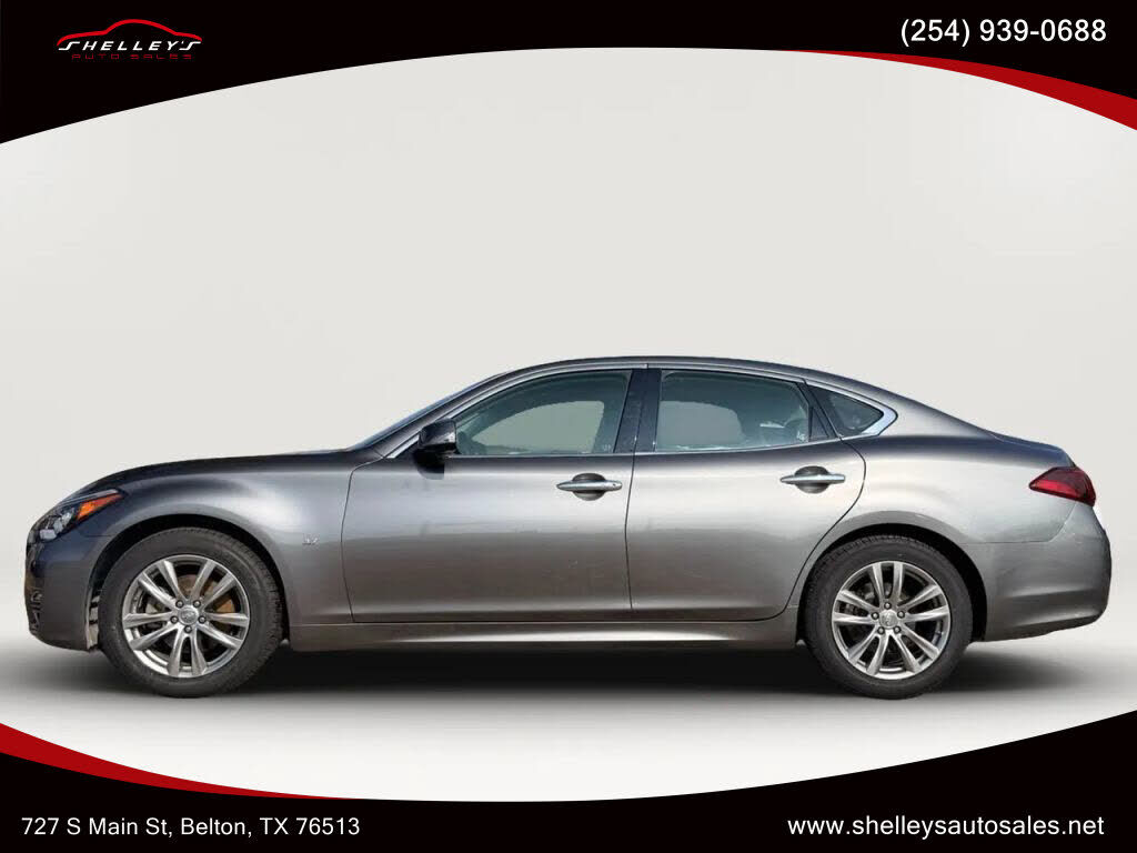 Infiniti Q70