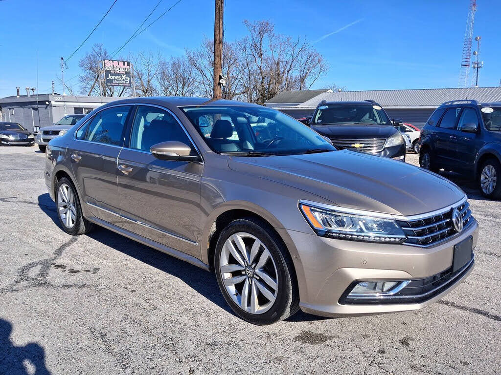 2016 VOLKSWAGEN Passat