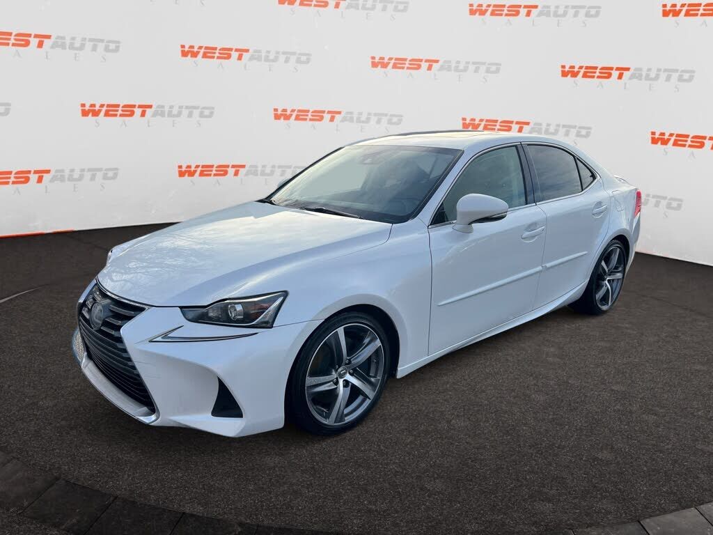 2018 LEXUS IS