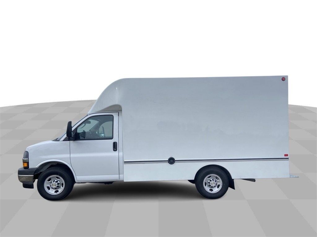 2024 CHEVROLET Express