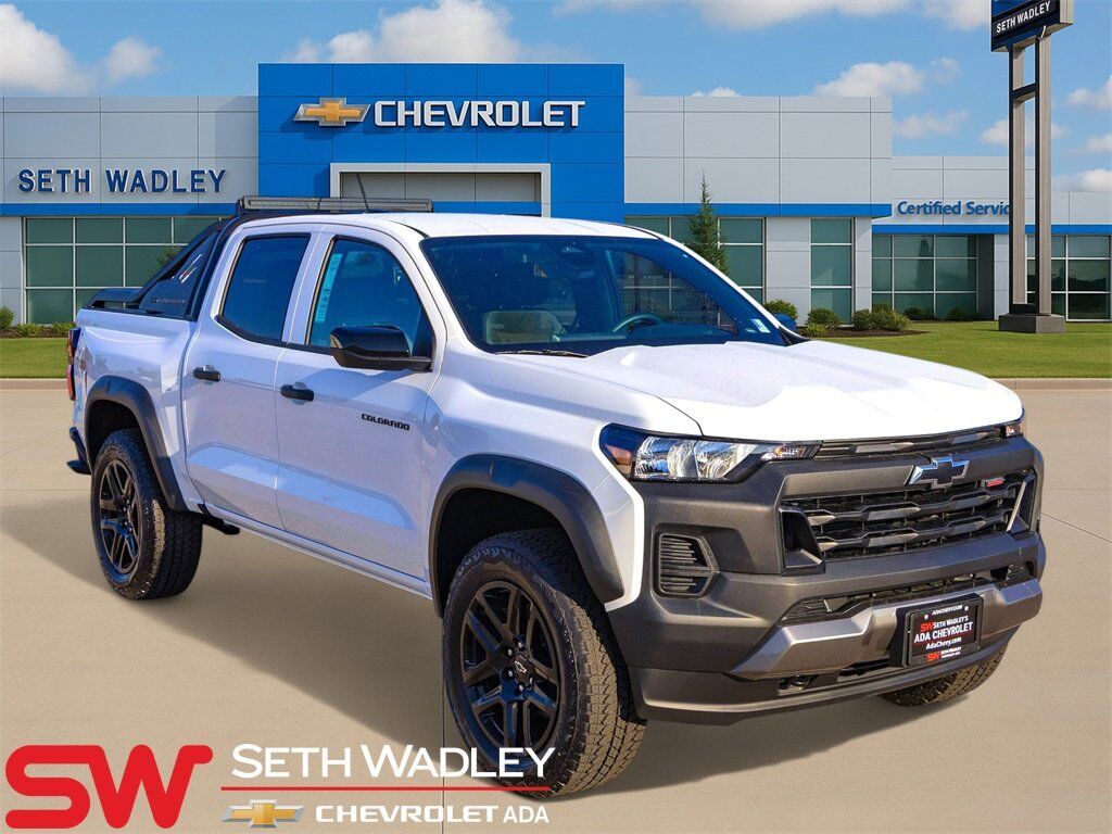2025 CHEVROLET Colorado
