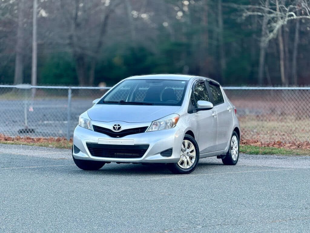 2014 TOYOTA Yaris