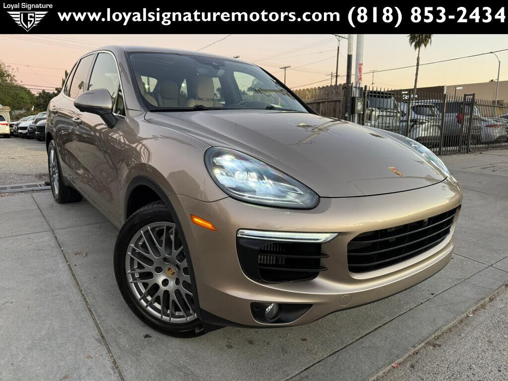 2017 PORSCHE Cayenne