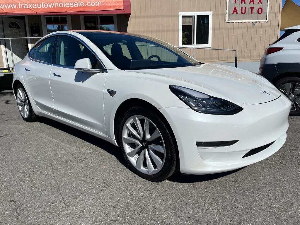 2020 TESLA Model 3