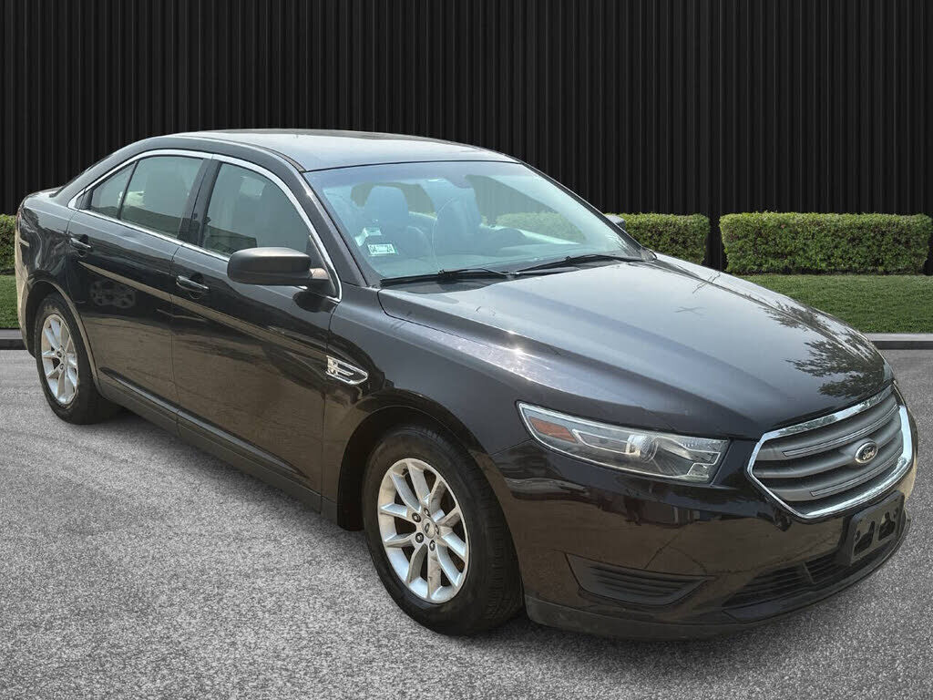 2013 FORD Taurus