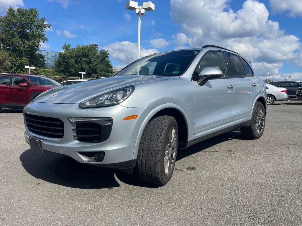 2017 PORSCHE Cayenne
