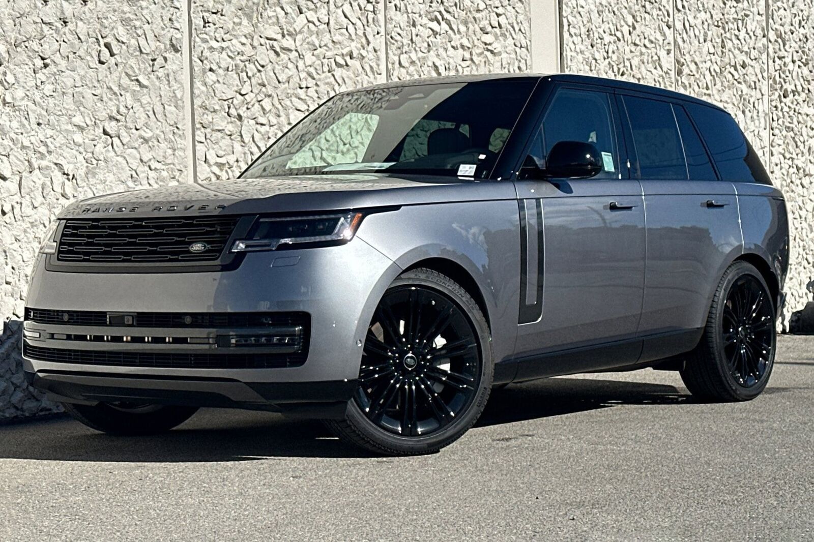 2025 LAND ROVER Range Rover