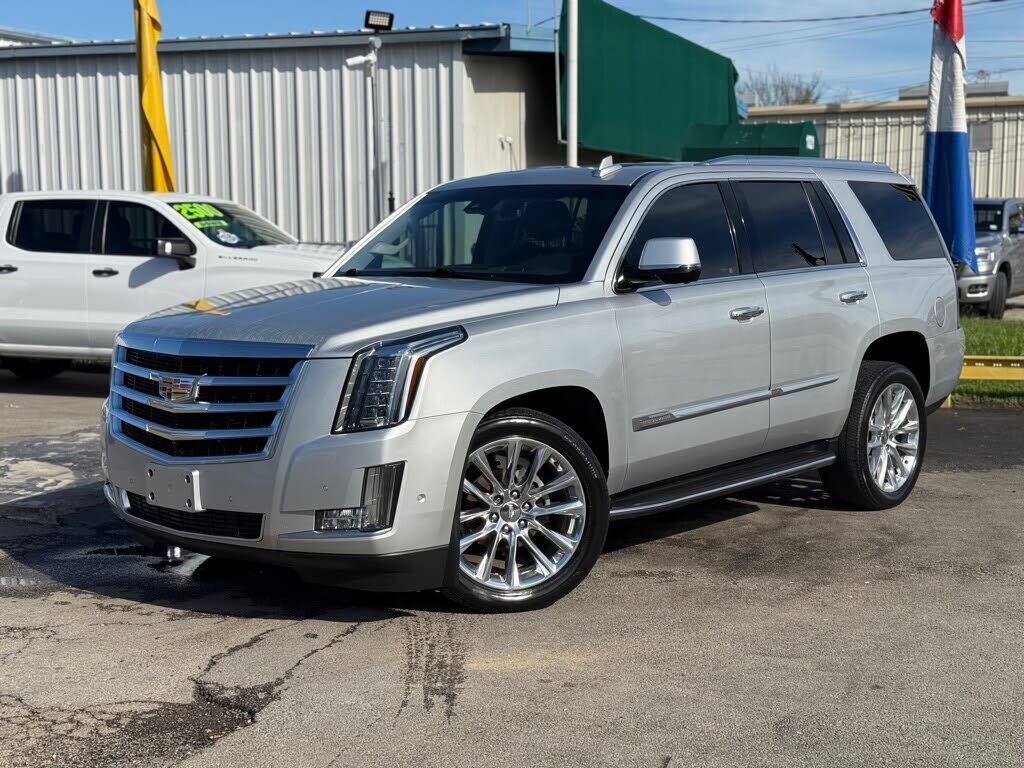 2017 CADILLAC Escalade