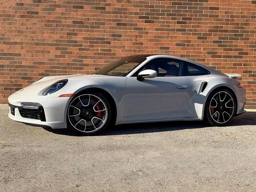 2024 PORSCHE 911