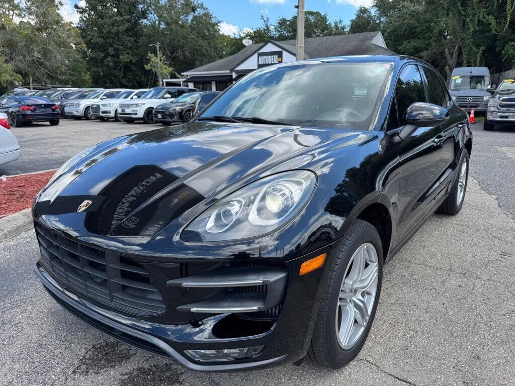 2016 PORSCHE Macan