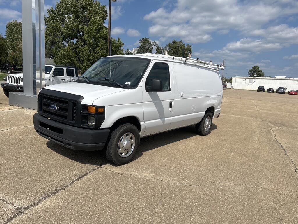2010 FORD E-250