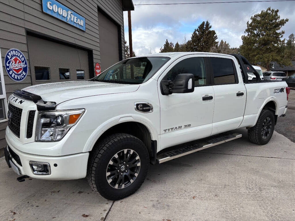 2019 NISSAN Titan