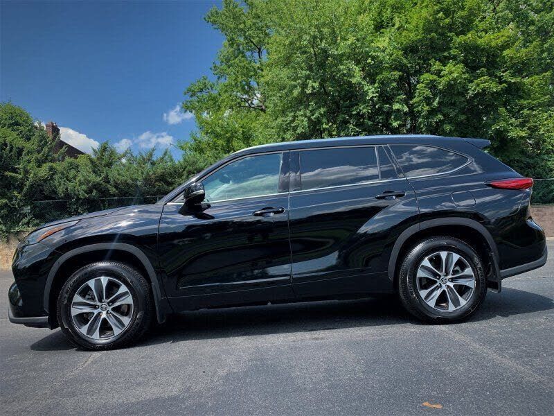 2020 TOYOTA Highlander