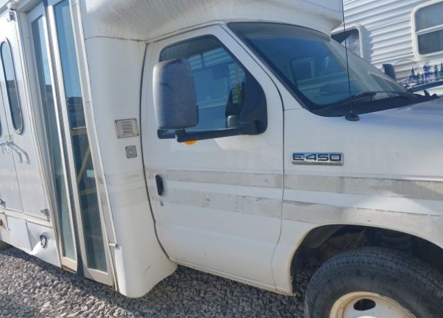 2009 FORD E-450