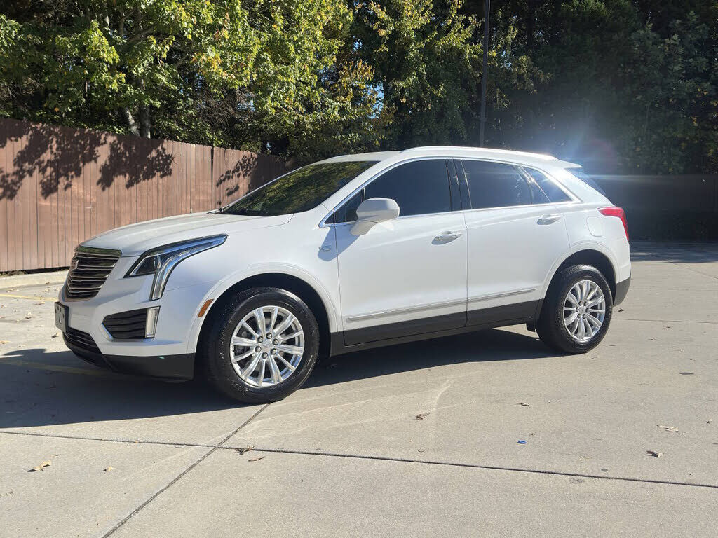 2017 CADILLAC XT5