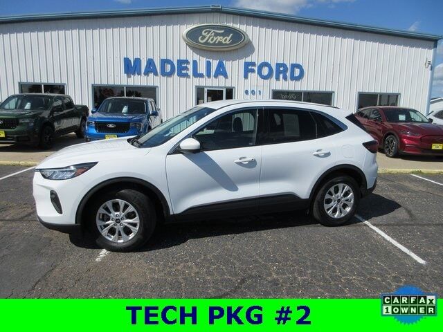 2023 FORD Escape