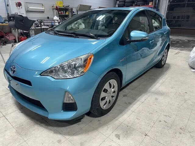 2014 TOYOTA Prius