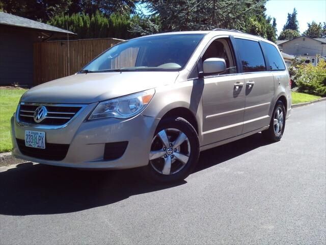 2009 VOLKSWAGEN Routan
