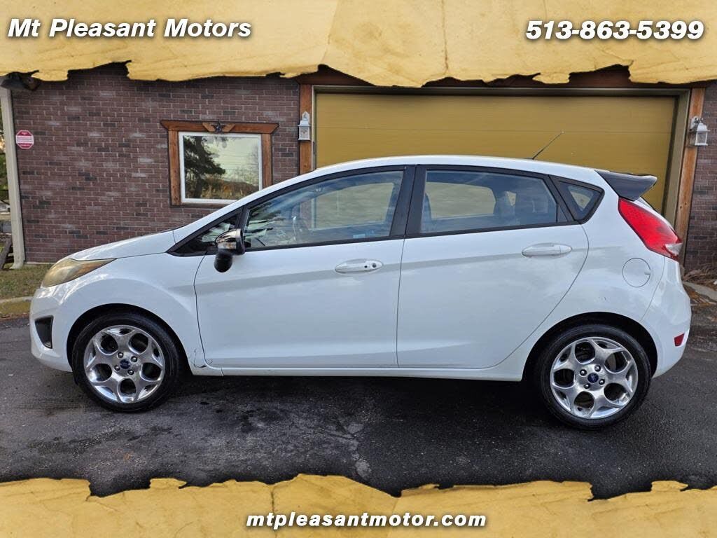 2013 FORD Fiesta