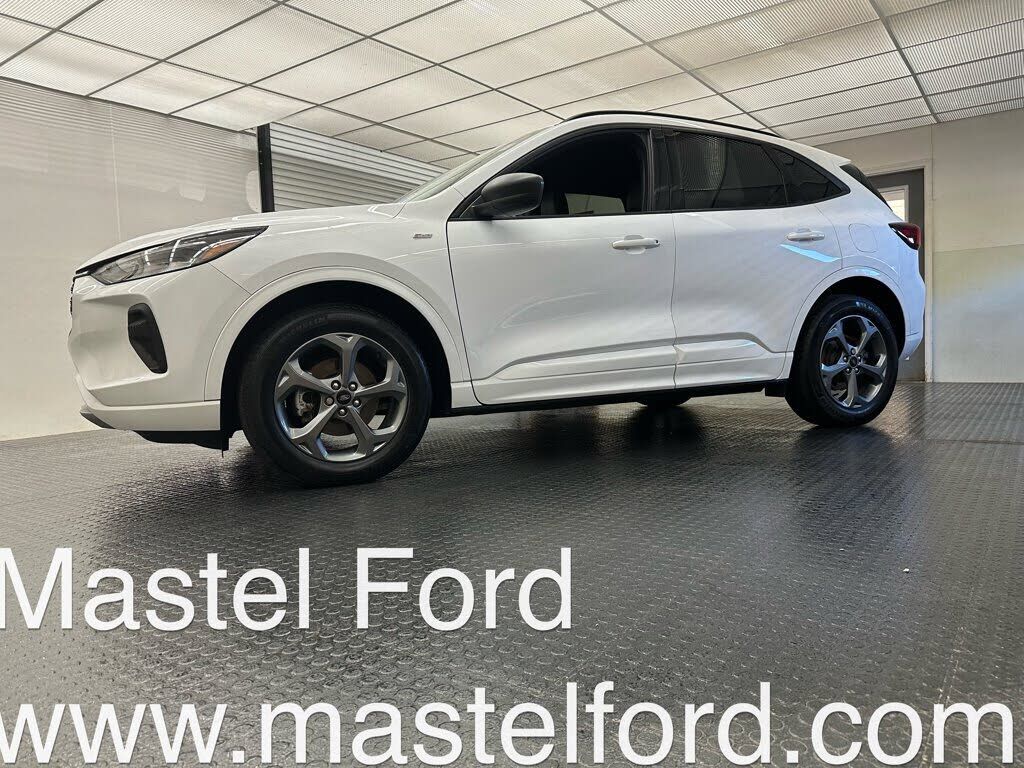 2023 FORD Escape
