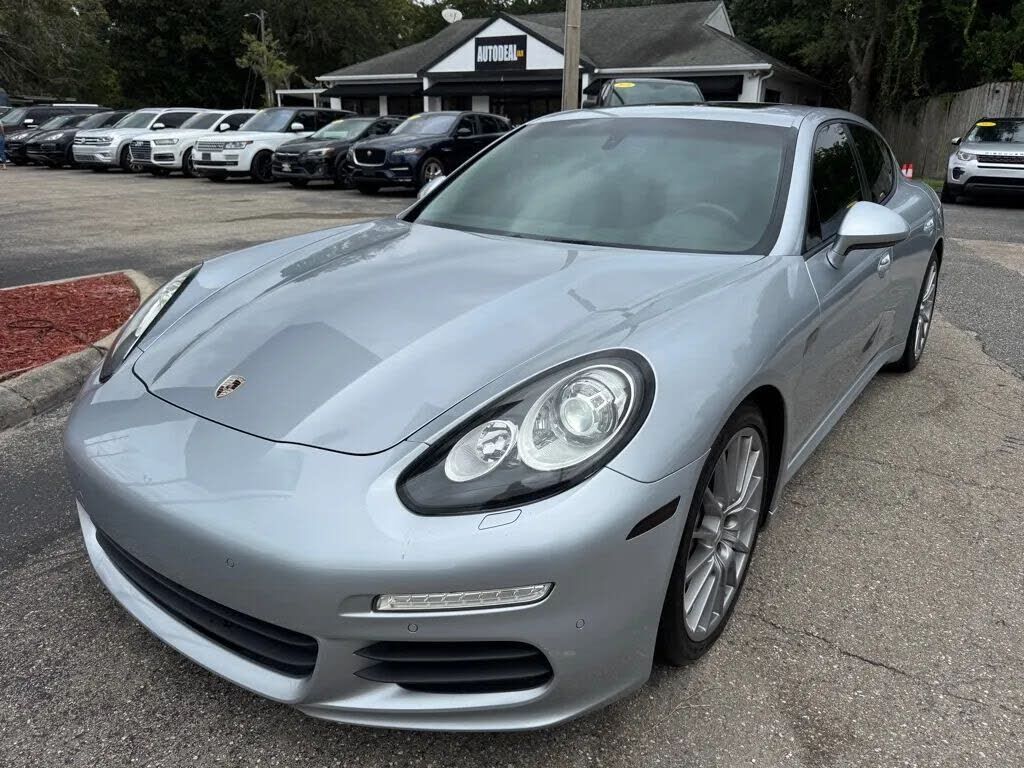 2015 PORSCHE Panamera