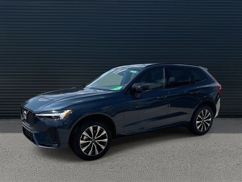 2025 VOLVO XC60