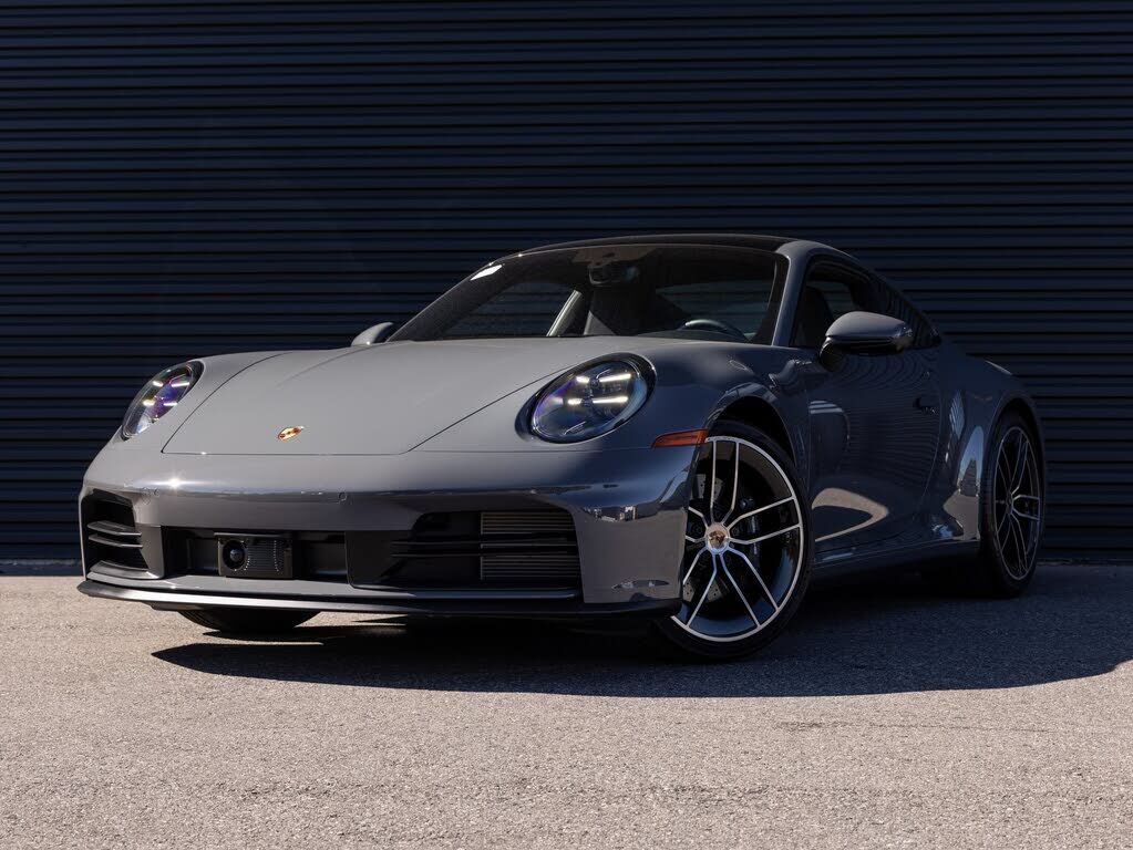 2025 PORSCHE 911