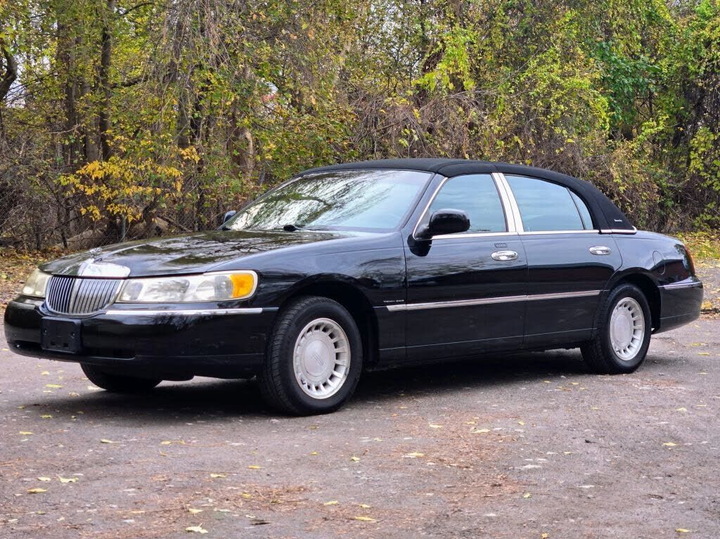 2000 LINCOLN Town Car