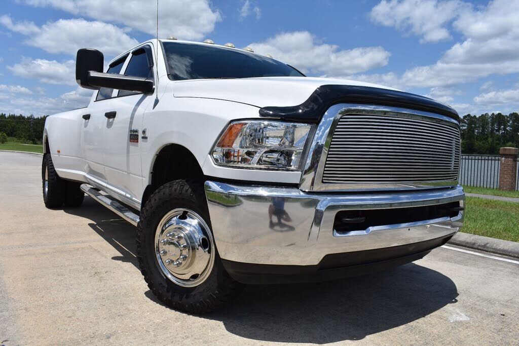 2012 DODGE Ram
