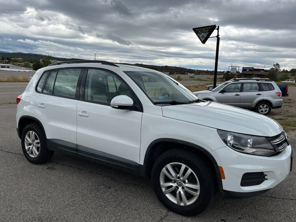 2016 VOLKSWAGEN Tiguan