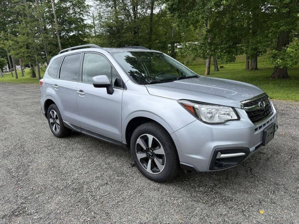 2017 SUBARU Forester