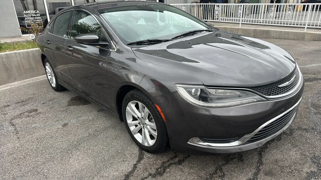 2015 CHRYSLER 200