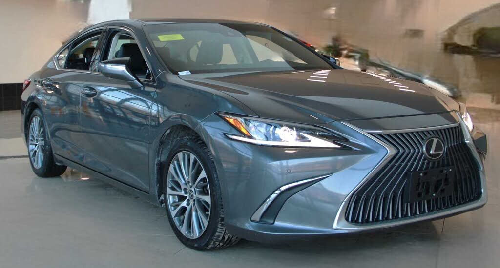 2020 LEXUS ES