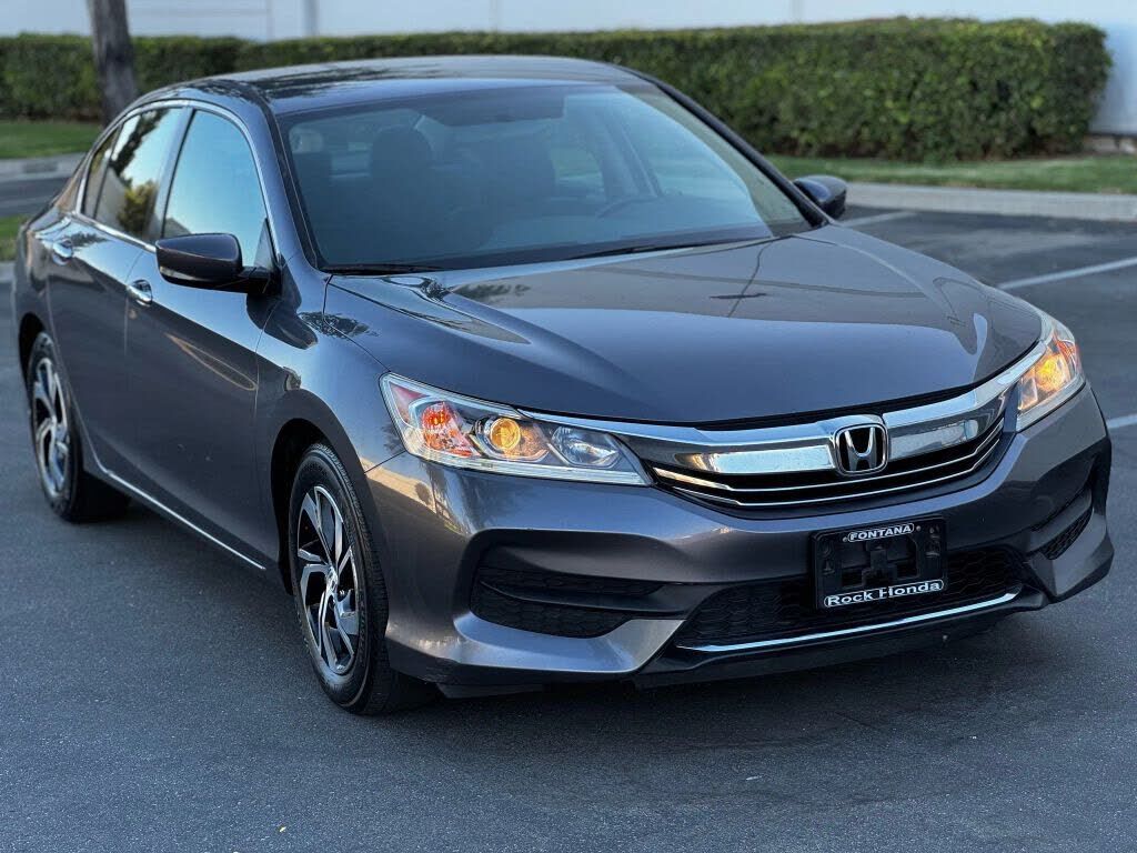 2017 HONDA Accord