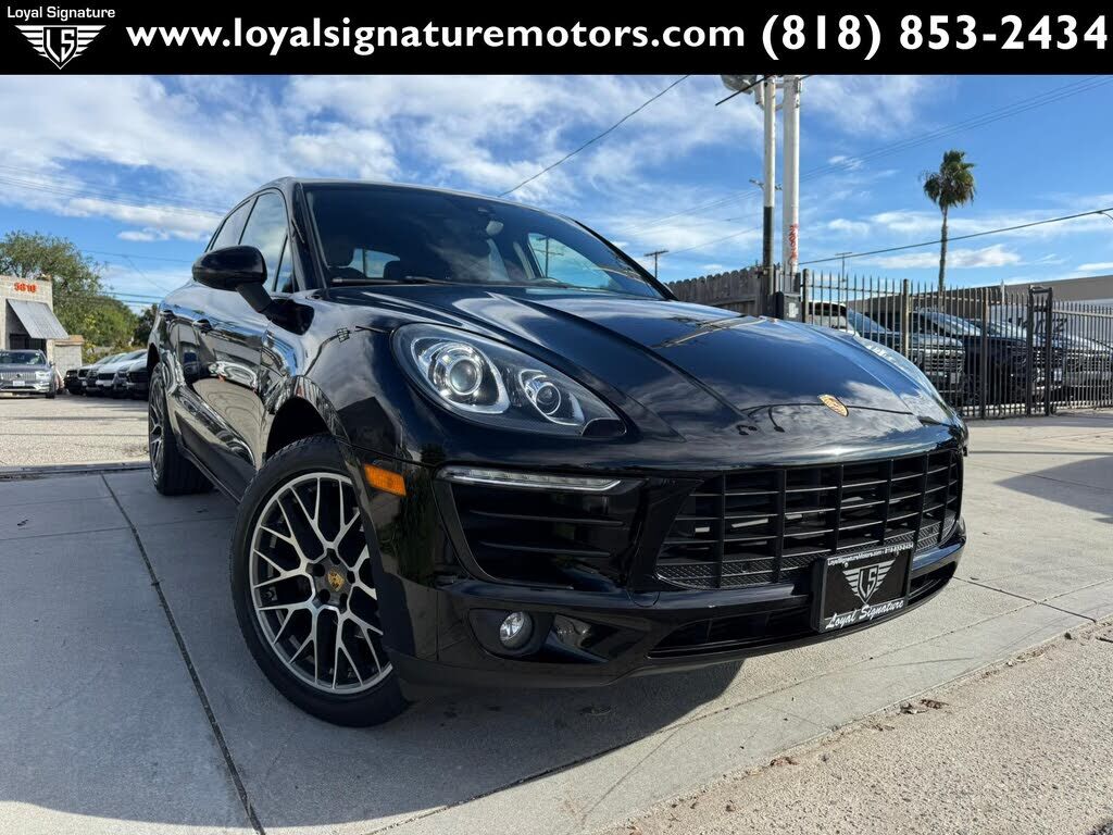 2018 PORSCHE Macan