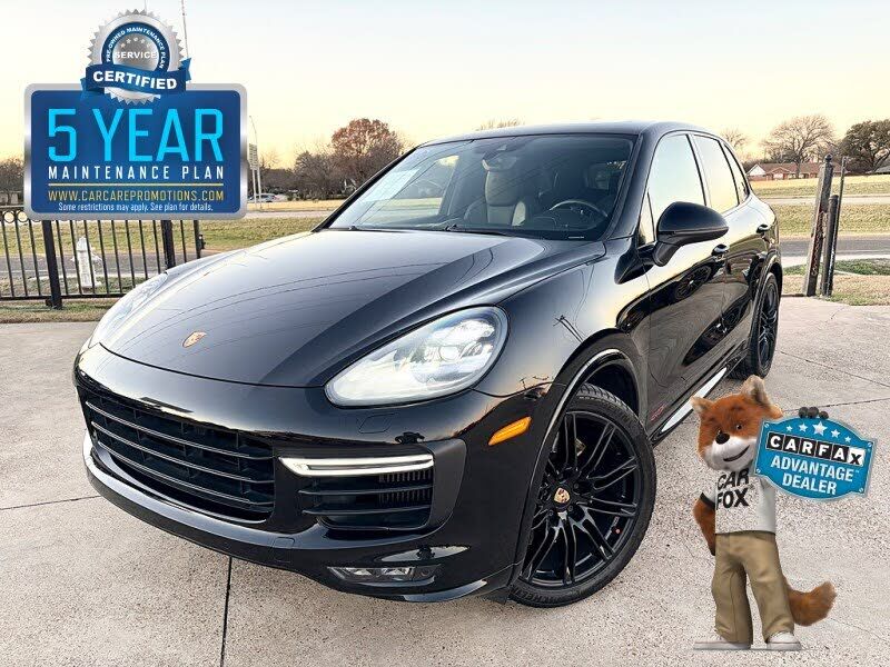 2016 PORSCHE Cayenne