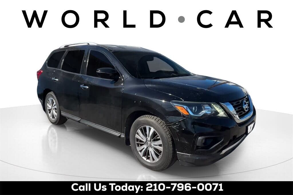 2017 NISSAN Pathfinder