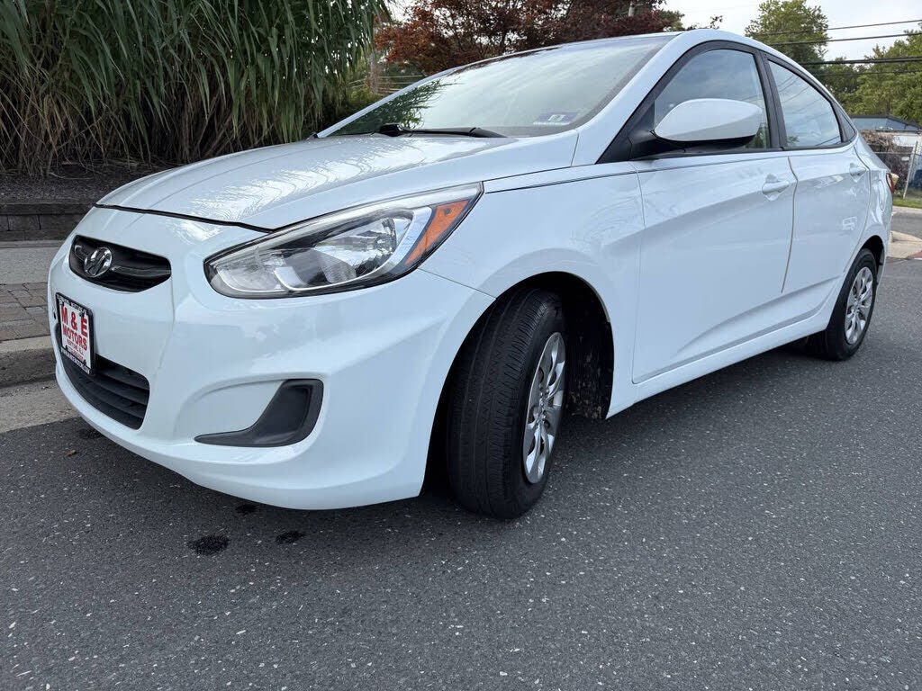2017 HYUNDAI Accent