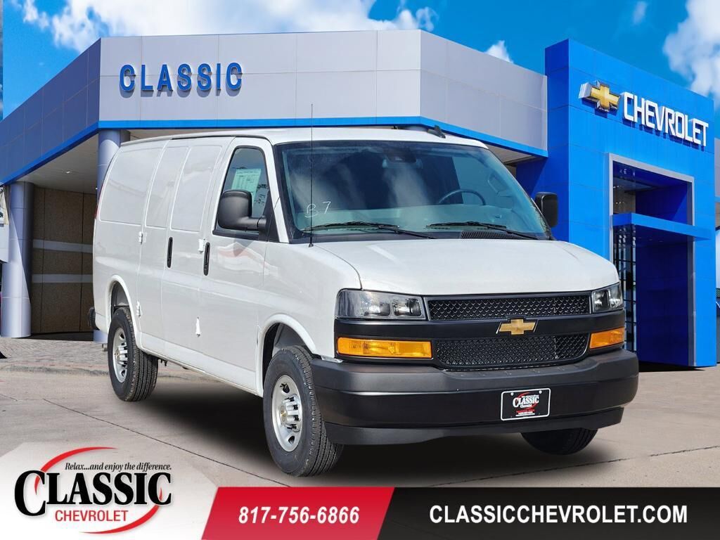 2025 CHEVROLET Express