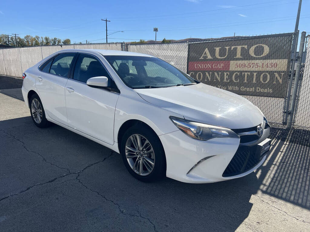 2017 TOYOTA Camry