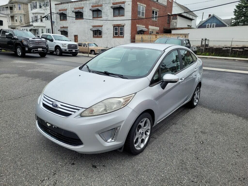 2011 FORD Fiesta