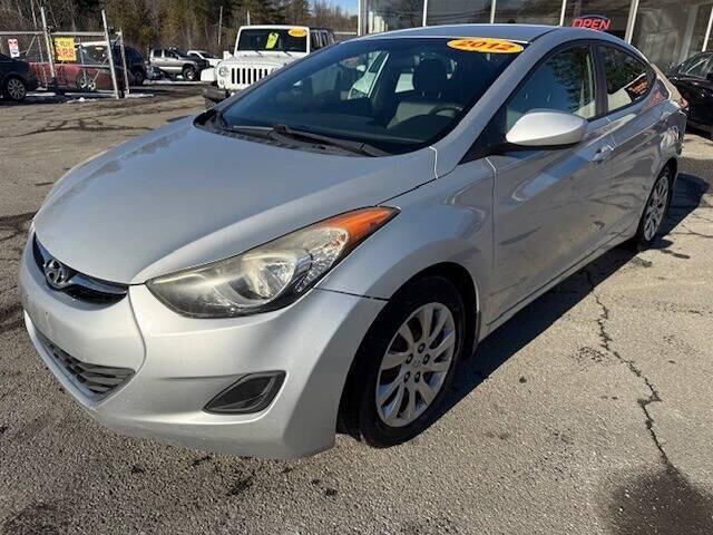 2012 HYUNDAI Elantra