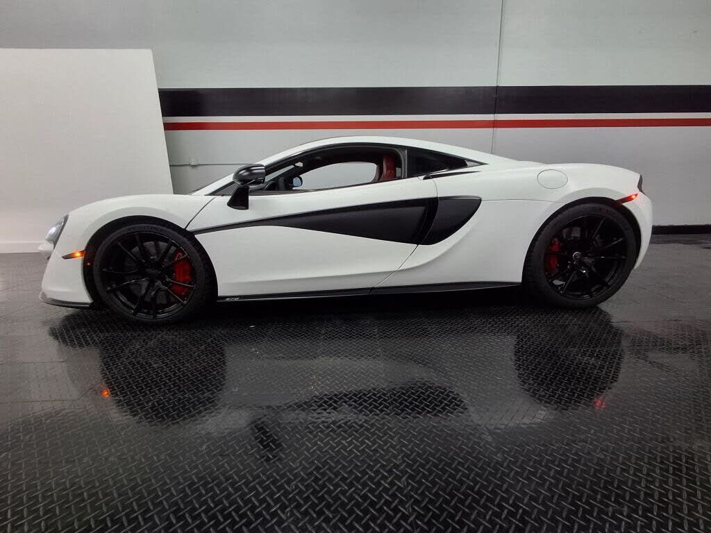 2017 MCLAREN 570S