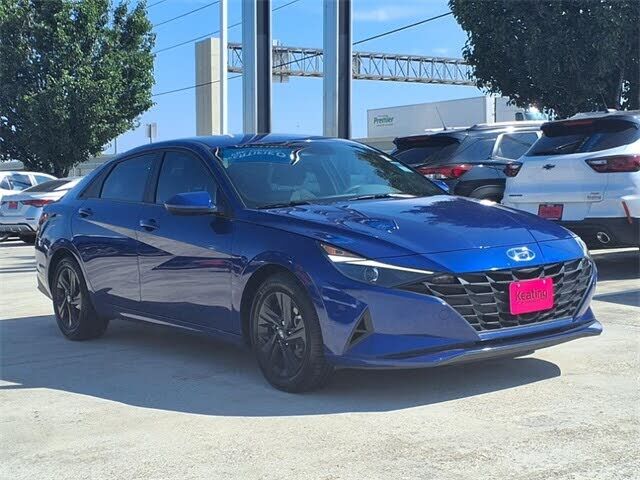 2023 HYUNDAI Elantra