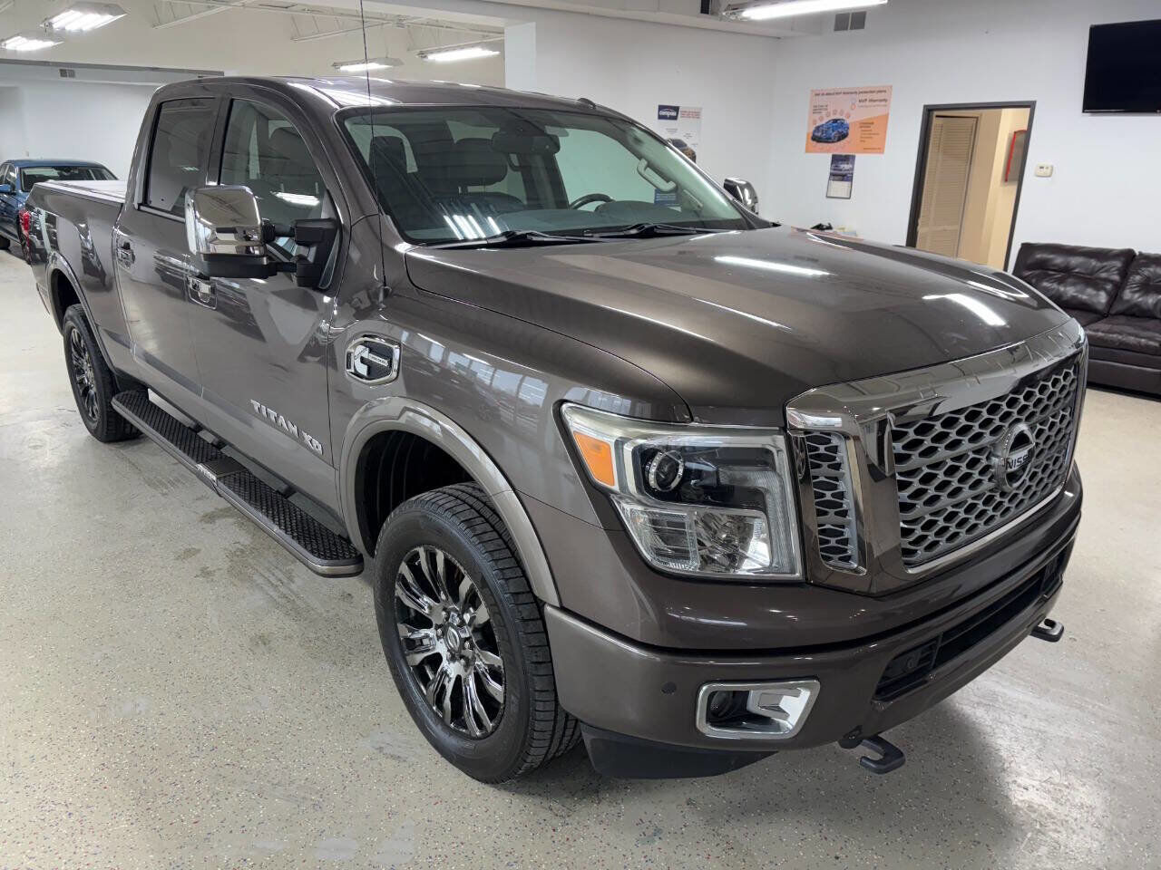 2016 NISSAN Titan