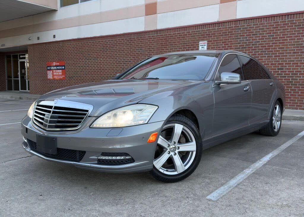 2013 MERCEDES-BENZ S-Class