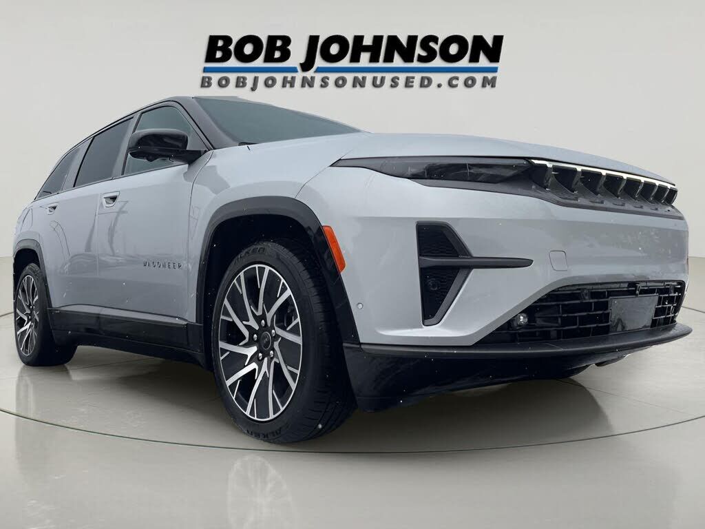 2025 JEEP Wagoneer S